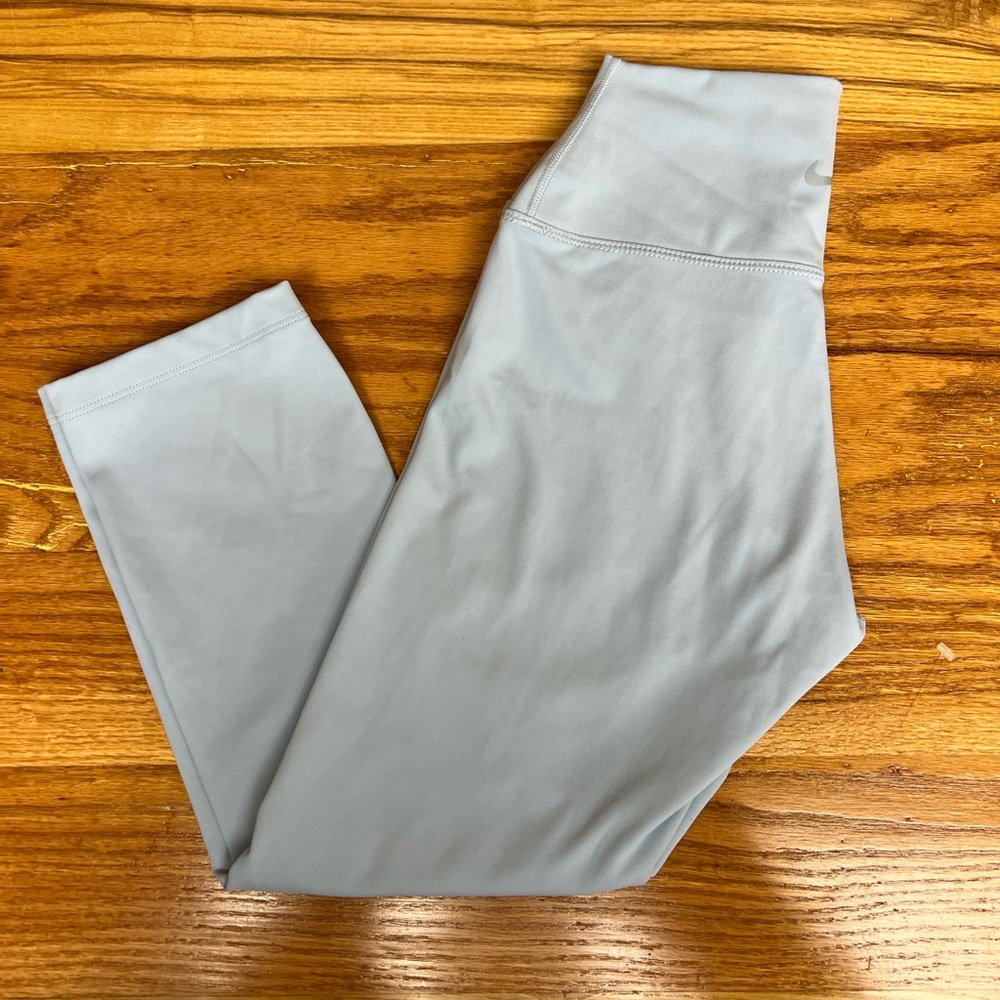 Nike One Dri-Fit‎ Capri Leggings Light Blue Women XS High Rise Athletic Gym Run